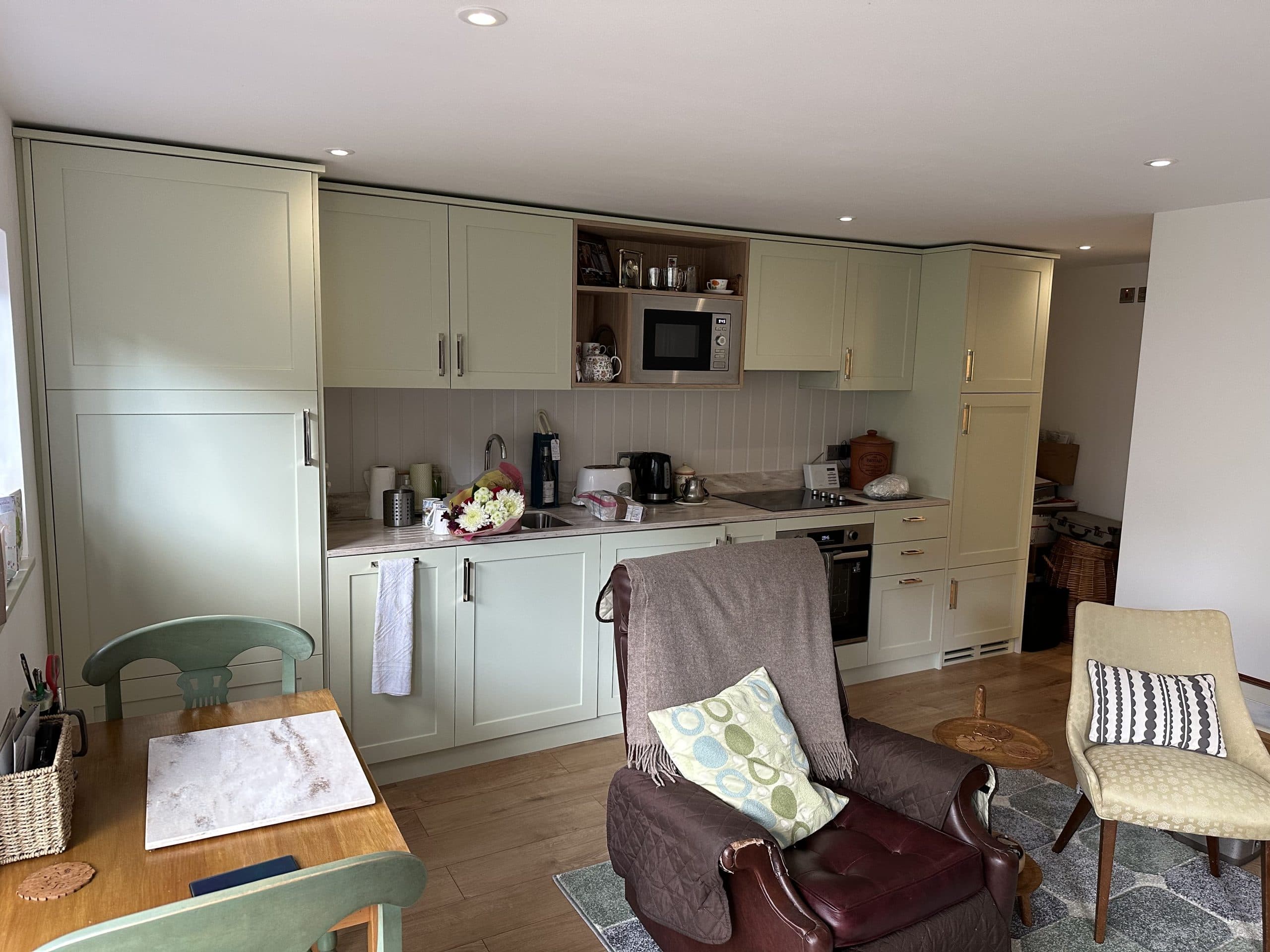 Fully fitted modern kitchen